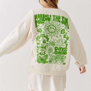 Urban outfitters // follow the sun graphic sweatshirt